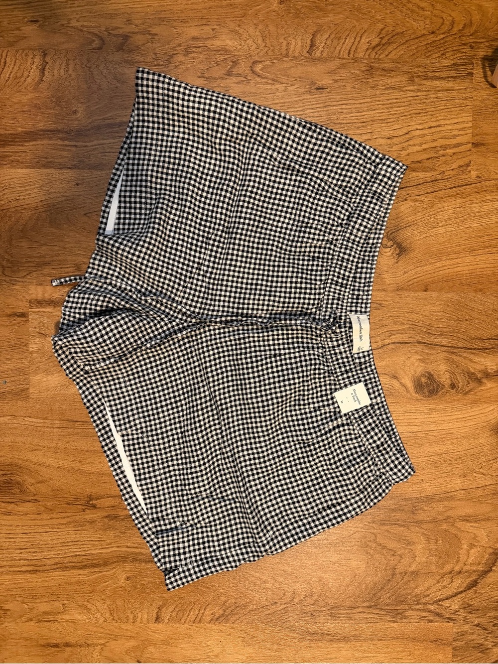 Gingham Abercrombie - Black & White Shorts